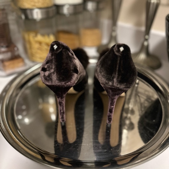 [♦️🧾SOLD] Sam Edelman Limited Edition Velvet Stilettos - Picture 3 of 4